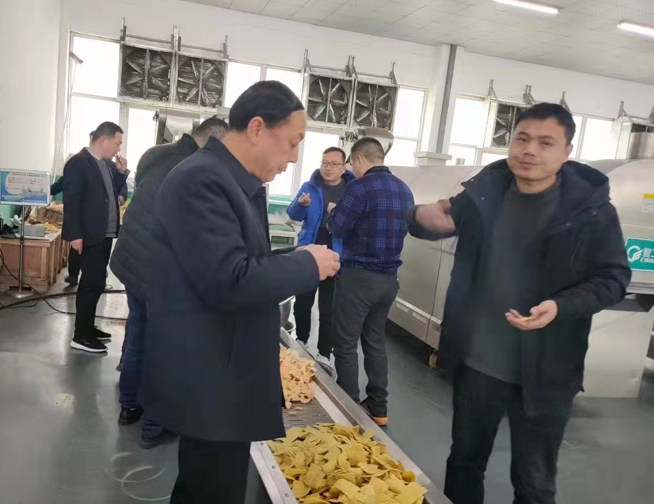 許昌智工小型流水線電磁炒貨機